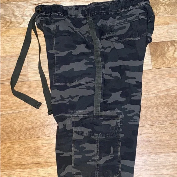 Sanctuary Anthropologie army cargo pants cropped women's 28 army green - Picture 7 of 13